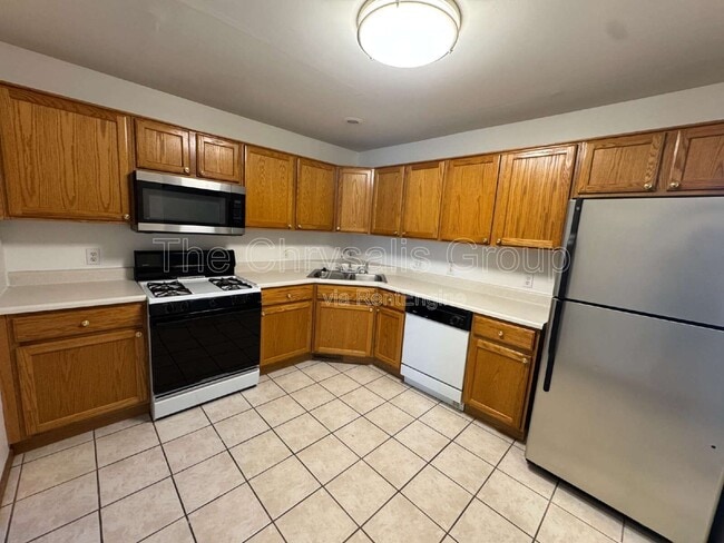 Building Photo - 1403 Adams St