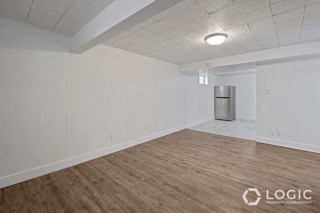 Building Photo - 615 15th St