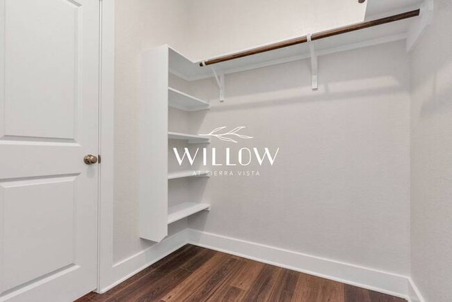 Building Photo - Spacious 4-Bedroom Home – 6 Weeks FREE Rent!
