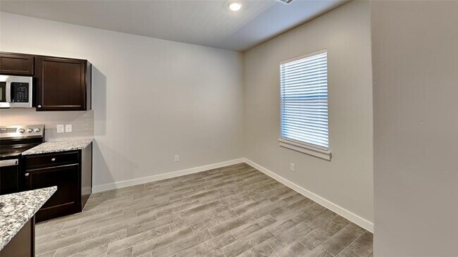 Building Photo - 17111 Lantana Loop