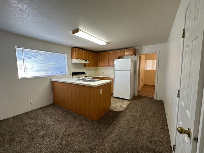 Building Photo - 1545 Crescent Ave