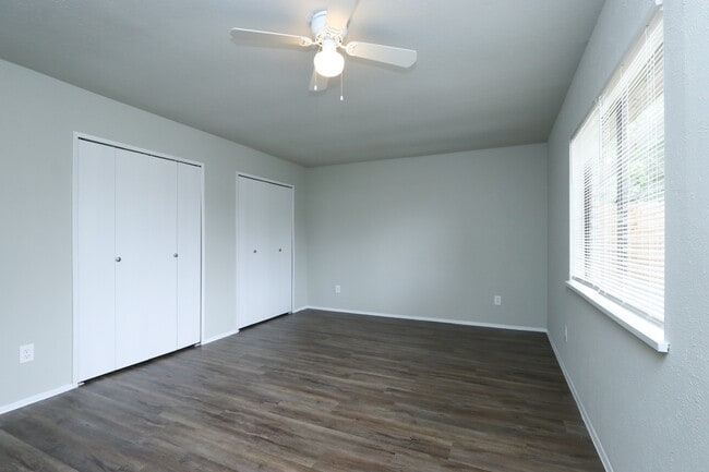 Building Photo - 24018 Reagon Canyon Dr