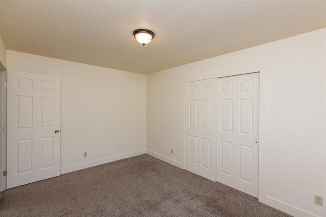 Building Photo - 2999 Fort Garland Dr