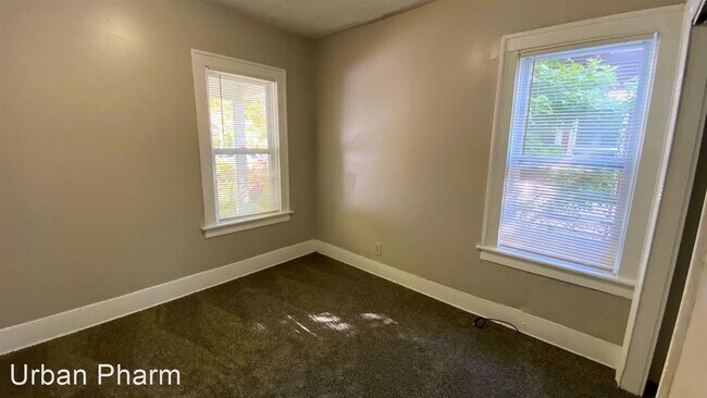Building Photo - 3 br, 1 bath House - 555 Oakdale SE