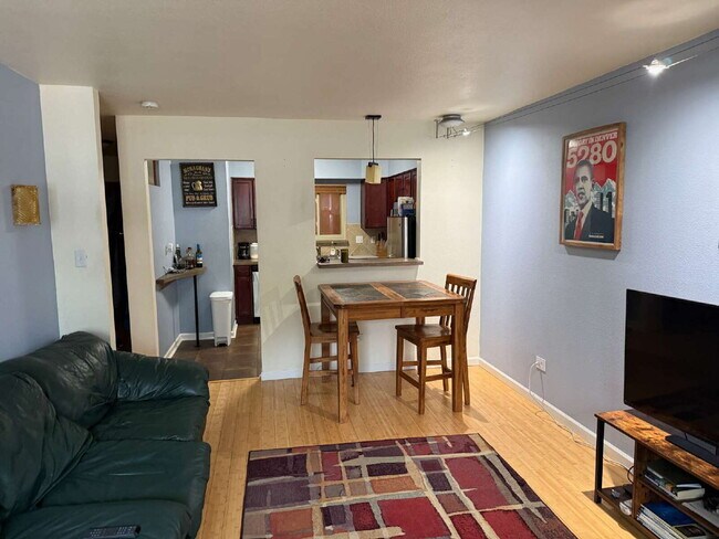 Building Photo - July Availability! Wonderful 1 Bed Condo i...
