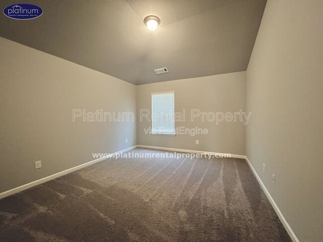 Building Photo - 2435 Kemp Dr NW