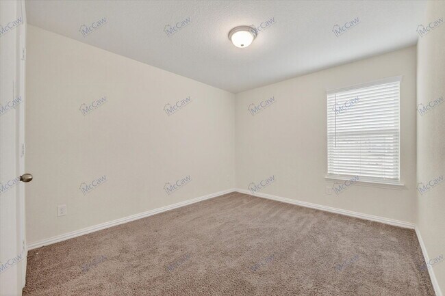 Building Photo - 6128 Fall Creek Ln