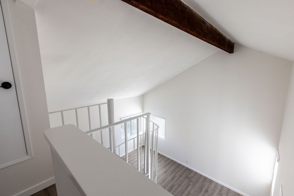 Building Photo - 47 Clover Ln