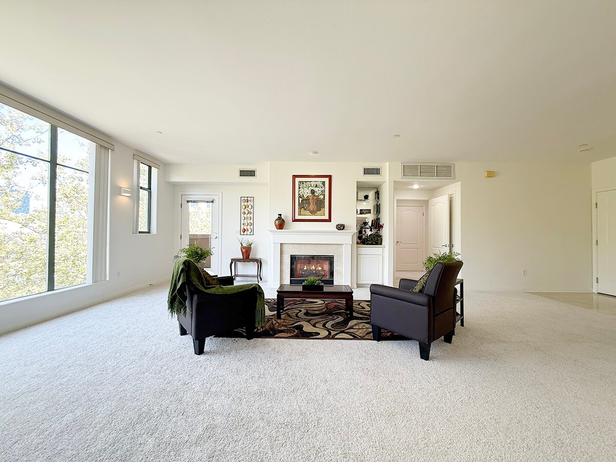 Building Photo - 144 S 3rd St