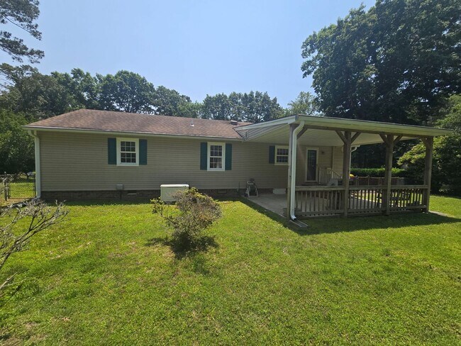 Building Photo - Stunning 3 bedroom home for rent in Ramble...