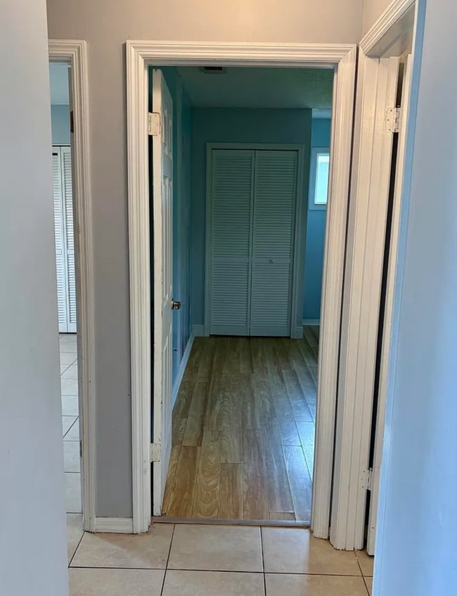 Building Photo - 322 Ixora Ave NW