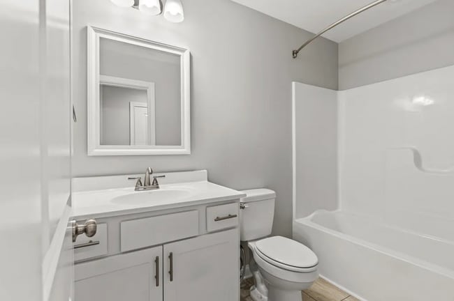 Building Photo - 3 Bedroom Home!