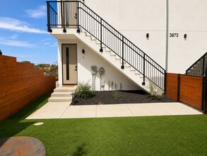 Building Photo - 3873 Boren St