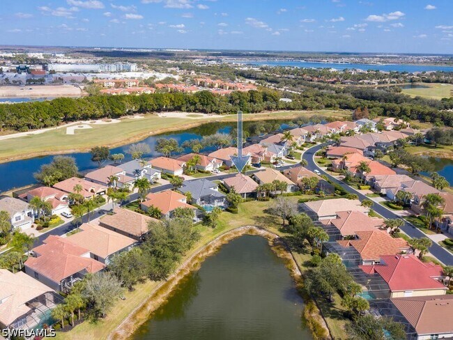 Building Photo - 10000 Isola Way