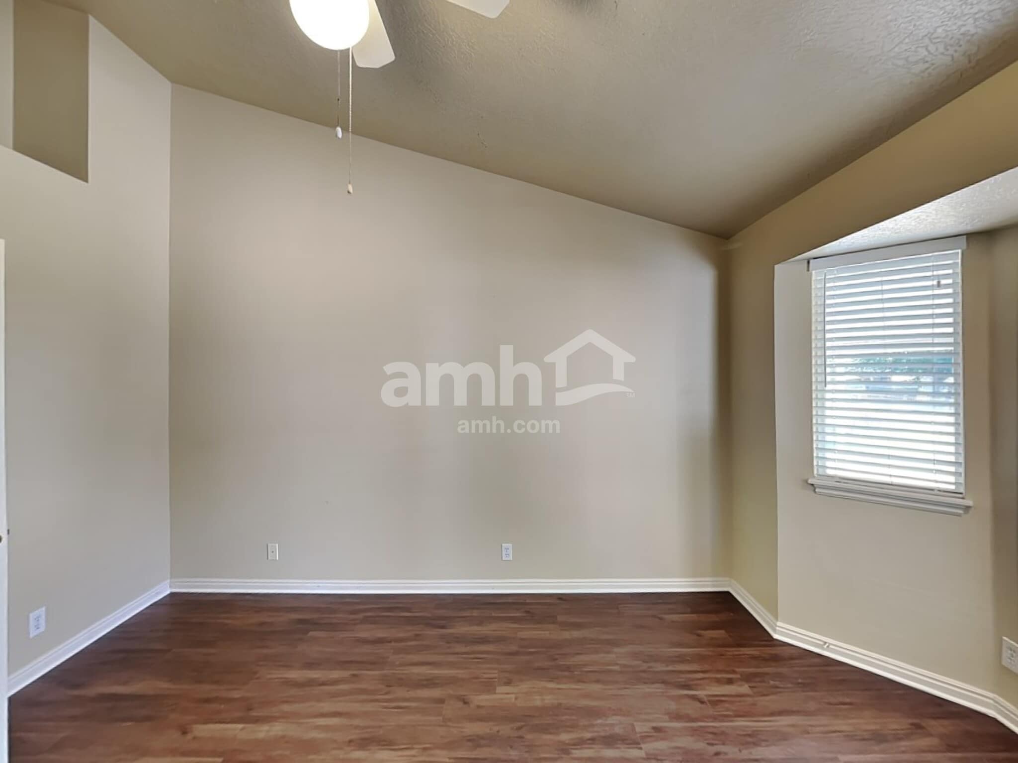 Building Photo - 4525 W Lake Breeze Ln