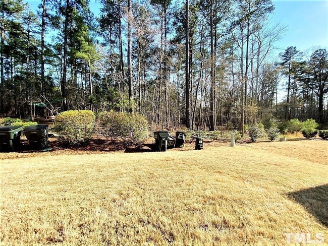 Building Photo - End Unit 3 Bedroom Townhome Morrisville RD...