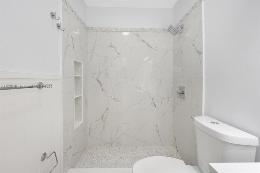 Building Photo - 700 SW 67th Ave