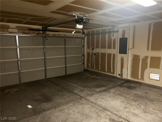 Building Photo - 3153 Amari Ave