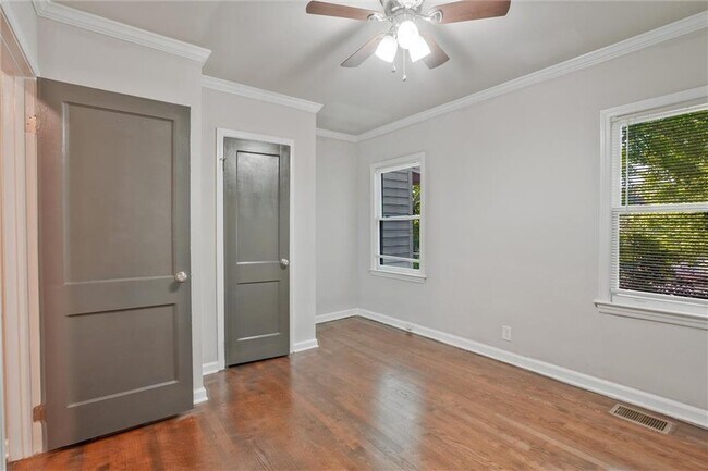 Building Photo - 1834 Ridgeland Dr