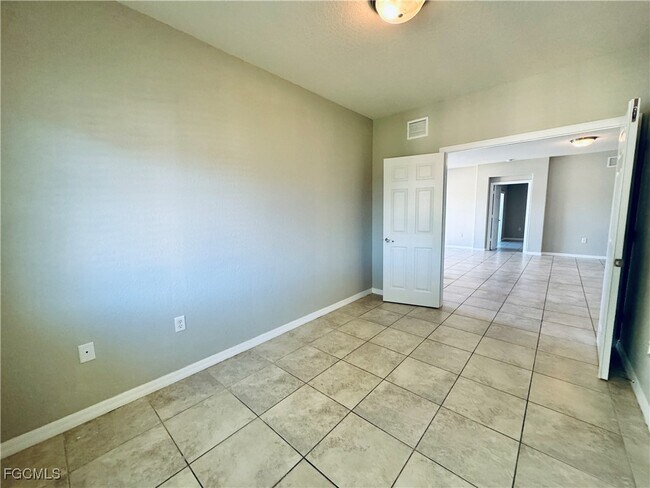 Building Photo - 13180 Bella Casa Cir