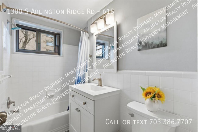 Building Photo - 1300 S Arlington Ridge Rd