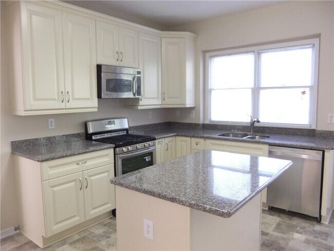 Building Photo - 3730 Ancroft Cir