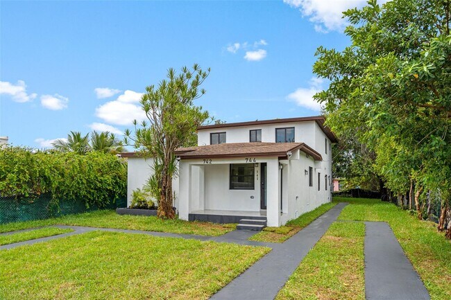 Building Photo - 742 NW 70th St