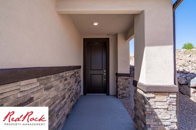 Building Photo - Spacious Townhome in Hurricane Heights