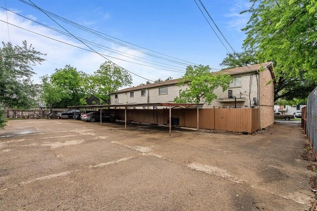 Building Photo - 5802 Belmoor Dr