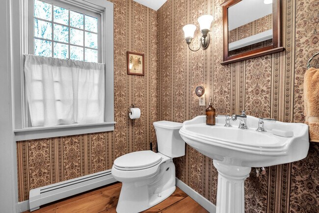 Building Photo - 73 Champeaux Rd