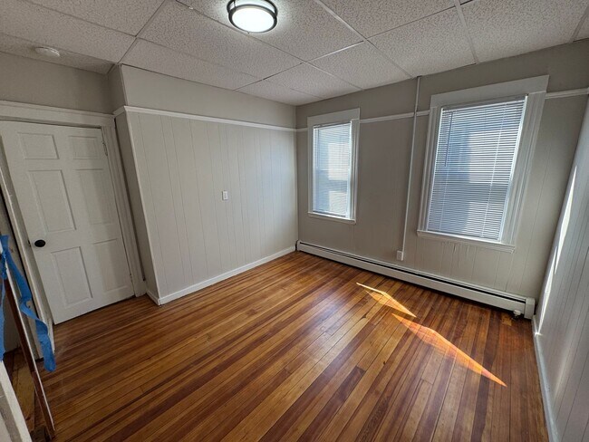 Building Photo - 58 Pilling St