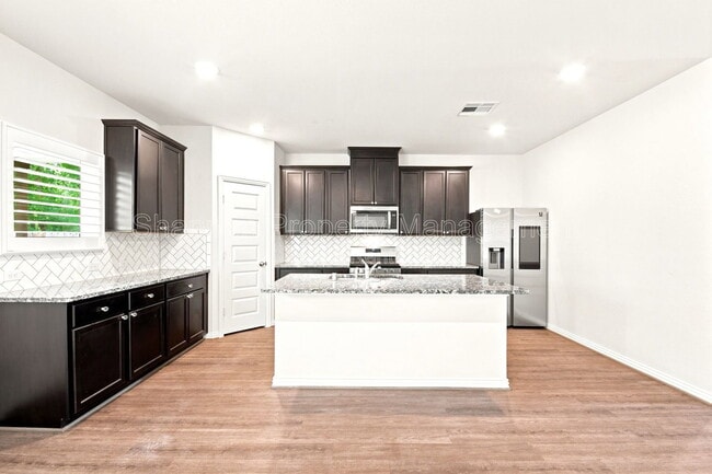 Building Photo - 1202 Vilamoura Ct