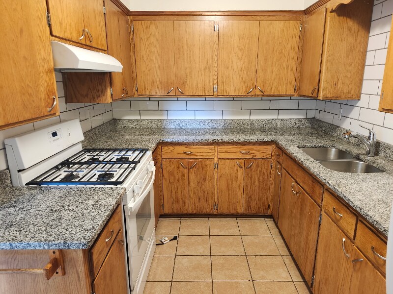 Building Photo - 4824 N 104th St