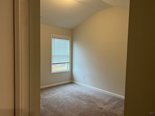 Building Photo - 108 W River Cane Run