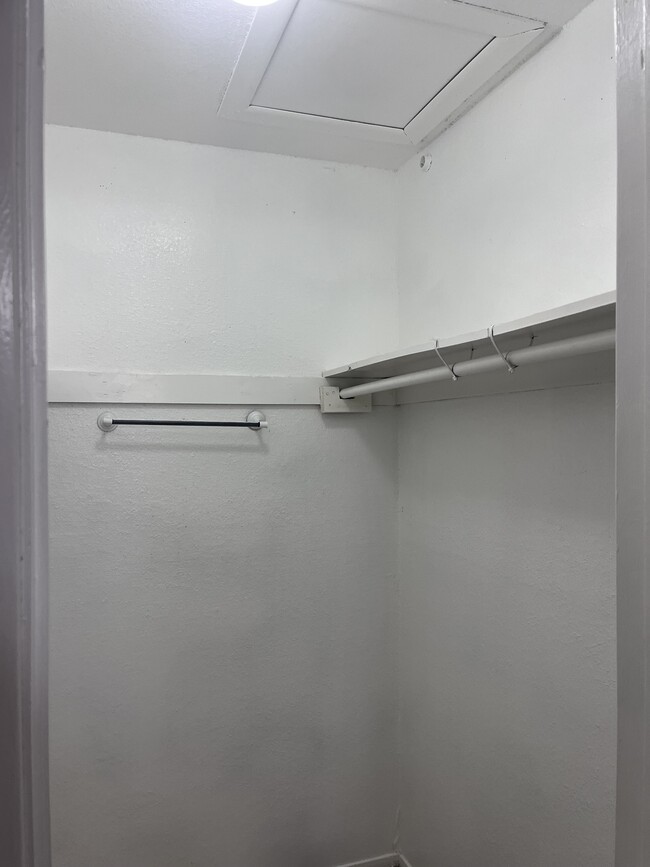 Building Photo - 312 Spring Branch Ln