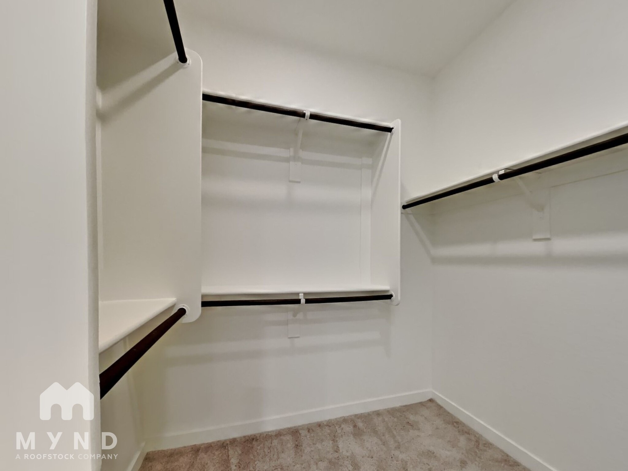Building Photo - 17027 W Echo Ln