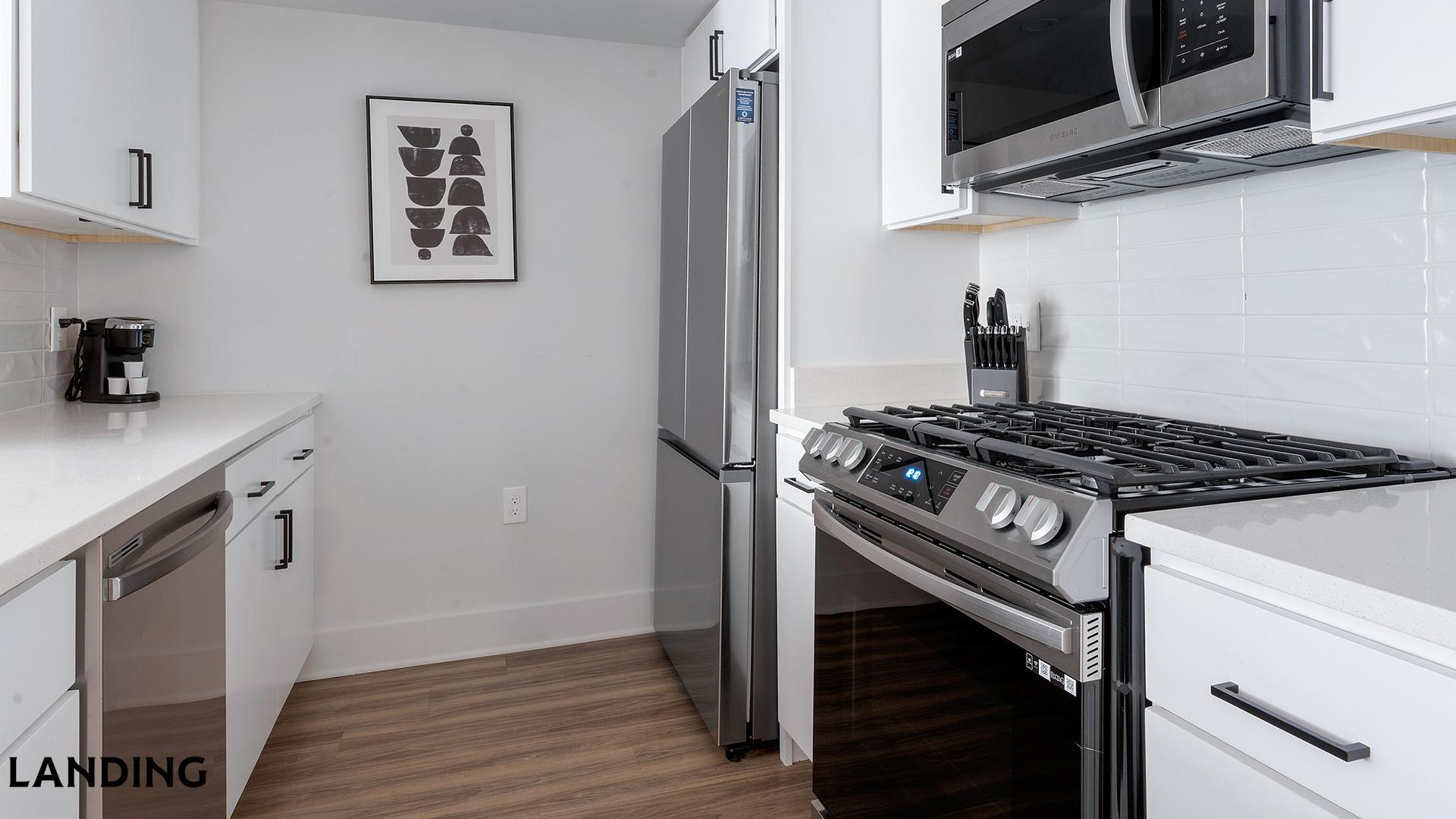 Building Photo - 1221 S Eads St