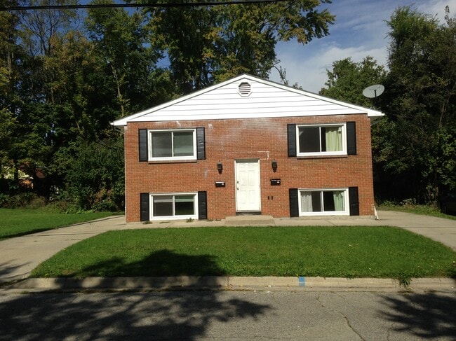 Building Photo - 1135 Beech St