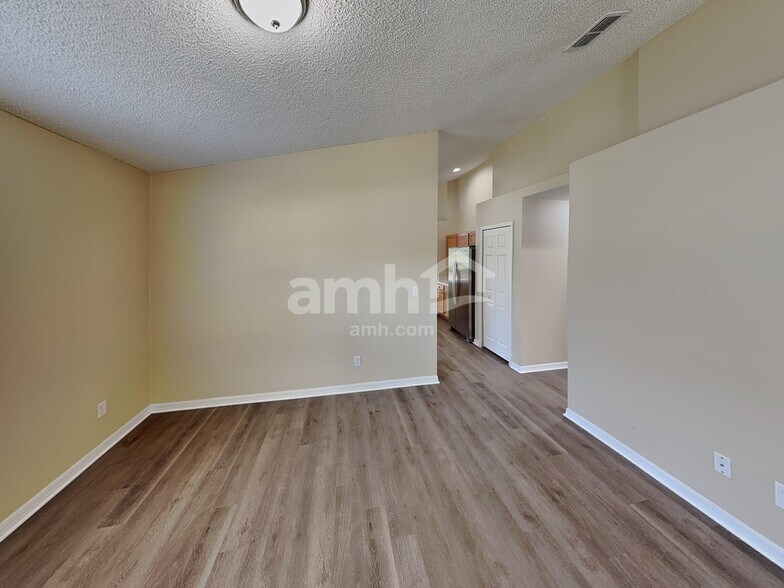Building Photo - 4012 Waltham Forest Dr