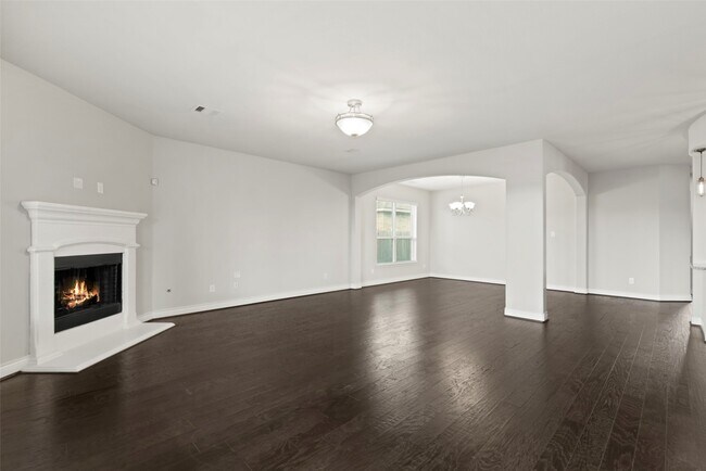 Building Photo - 5619 S Denham Ridge Ln