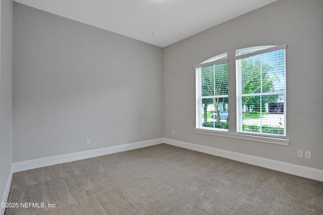Building Photo - 420 Eagle Rock Dr