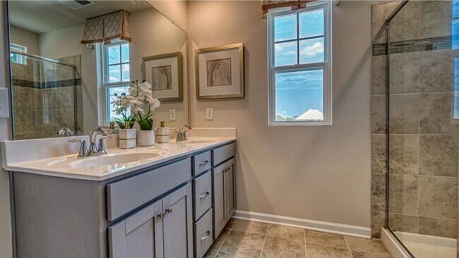 Building Photo - 12820 Canton Side Ave