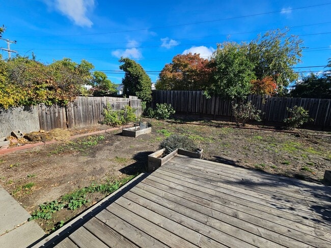 Building Photo - Beautifully updated 3-bedroom, 2-bath single-story home in one of El Sobrante’s most desirable ne...