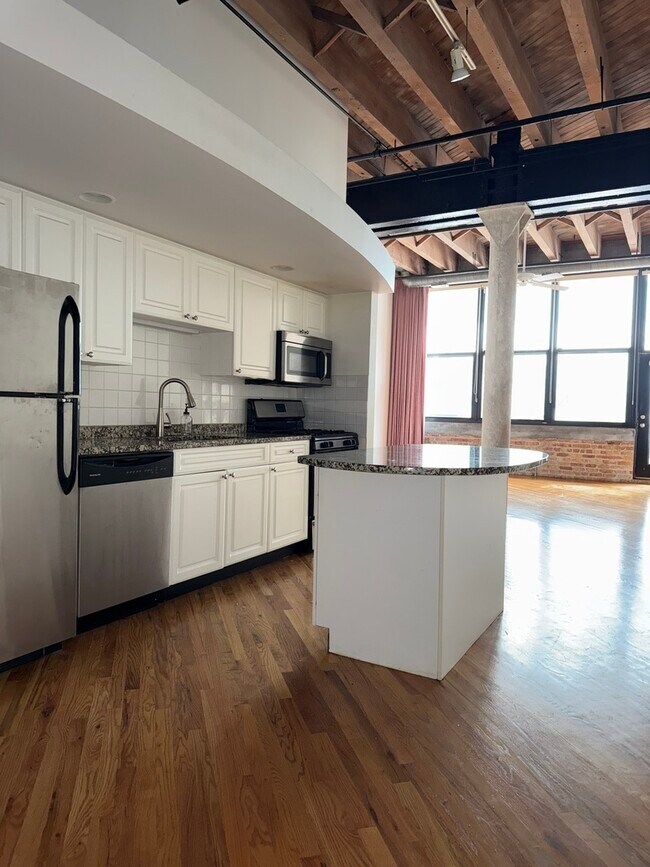 Building Photo - 1601 S Indiana Ave