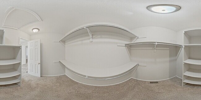 Building Photo - $2,620.95 with $300 off the first month's rent, 5 Beds - 3.5 Bath, Single Family Home in Colorado...