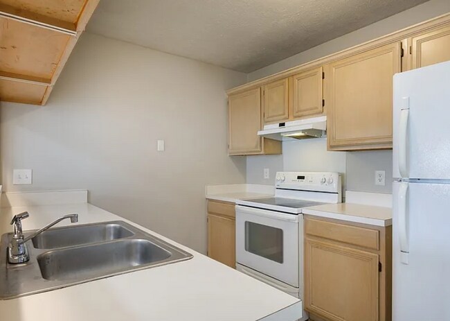 Building Photo - 2591 Gotts Ln