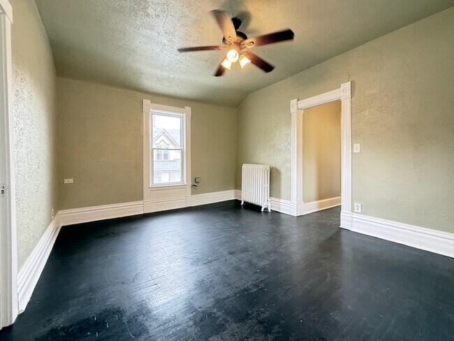 Building Photo - 203 Symphony Way