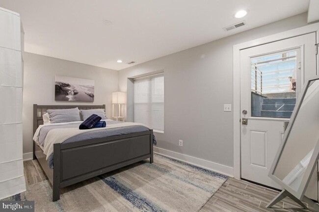 Building Photo - 925 Delafield Pl NW