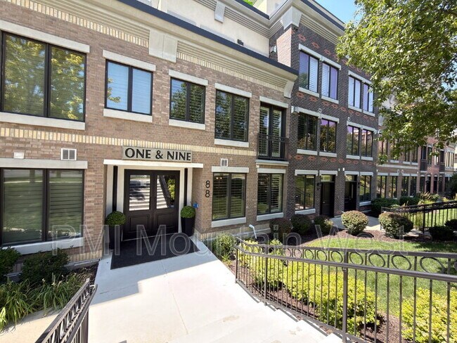 Building Photo - 88 S 900 E