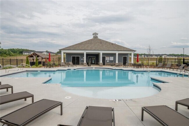 Building Photo - 13 Westerly Sta